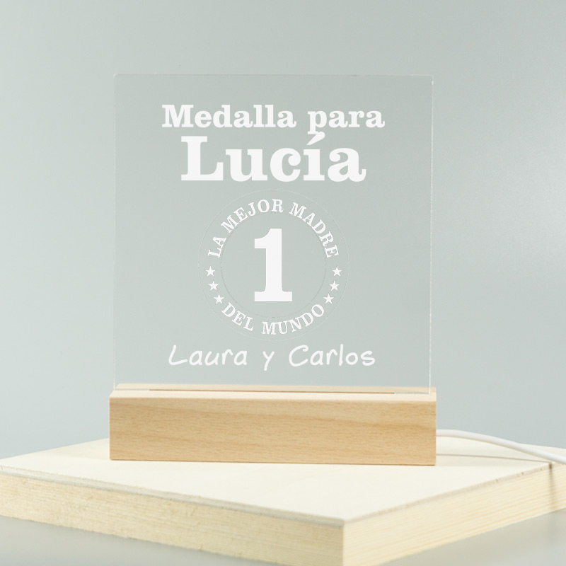 Regalos personalizados: Lámparas personalizadas: Lámpara led grabada con medalla a la mejor madre