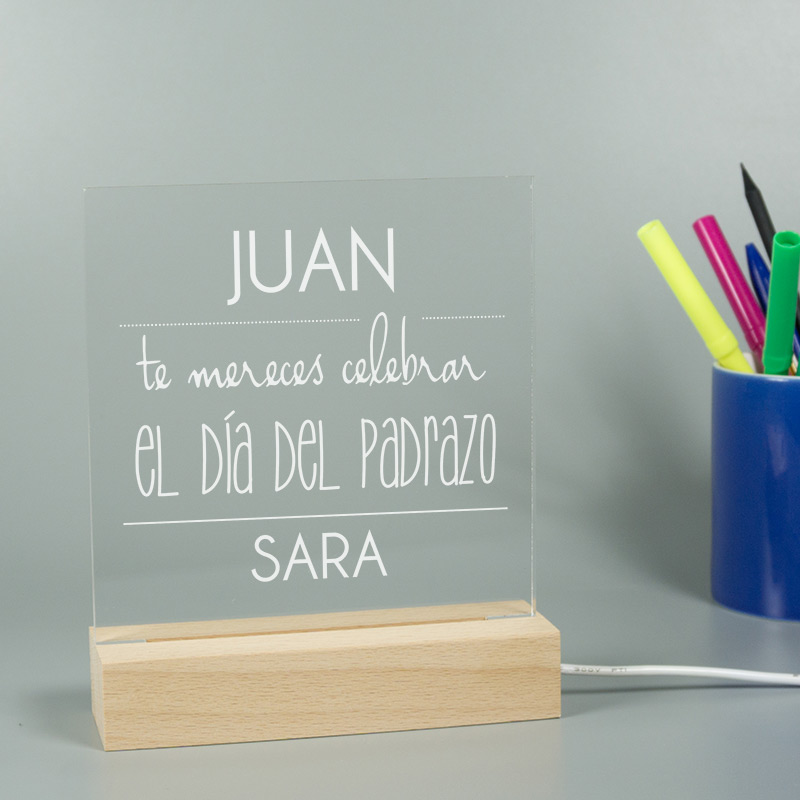 Regalos personalizados: Lámparas personalizadas: Lámpara led grabada para padre 'Te mereces' 