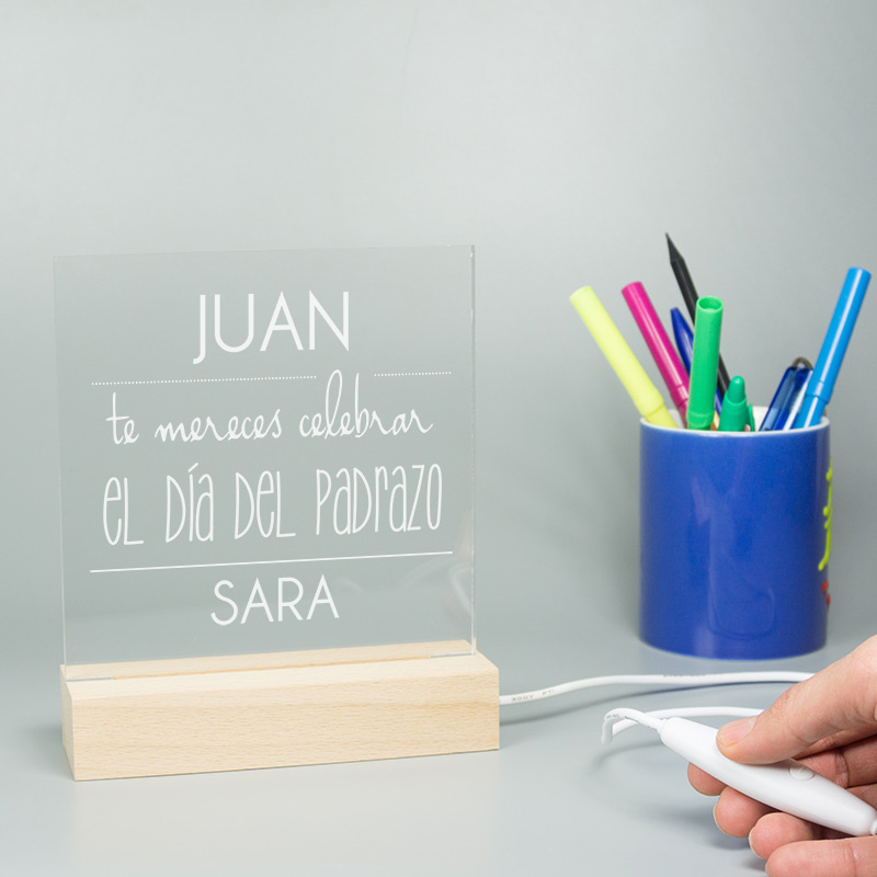 Regalos personalizados: Lámparas personalizadas: Lámpara led grabada para padre 'Te mereces' 