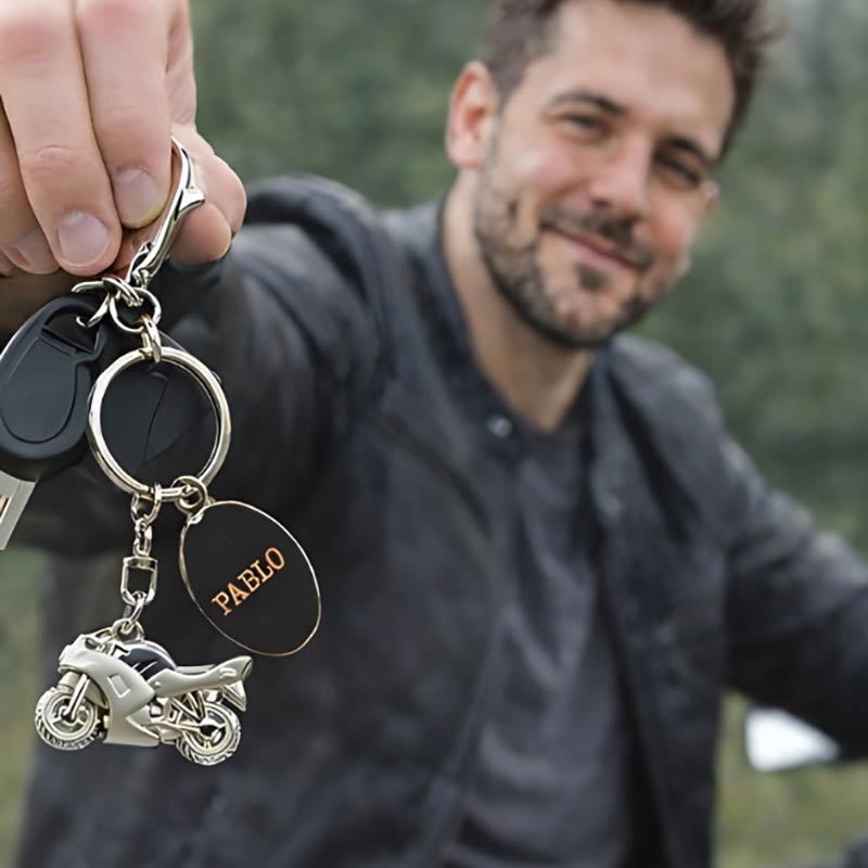 Regalos personalizados: Llaveros personalizados: Llavero moto grabado
