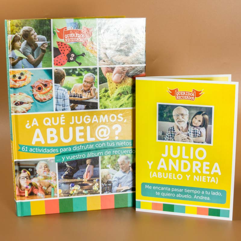 Regalos personalizados: Regalos con nombre: Libro ¿A qué jugamos, abuel@? con tarjeta con foto