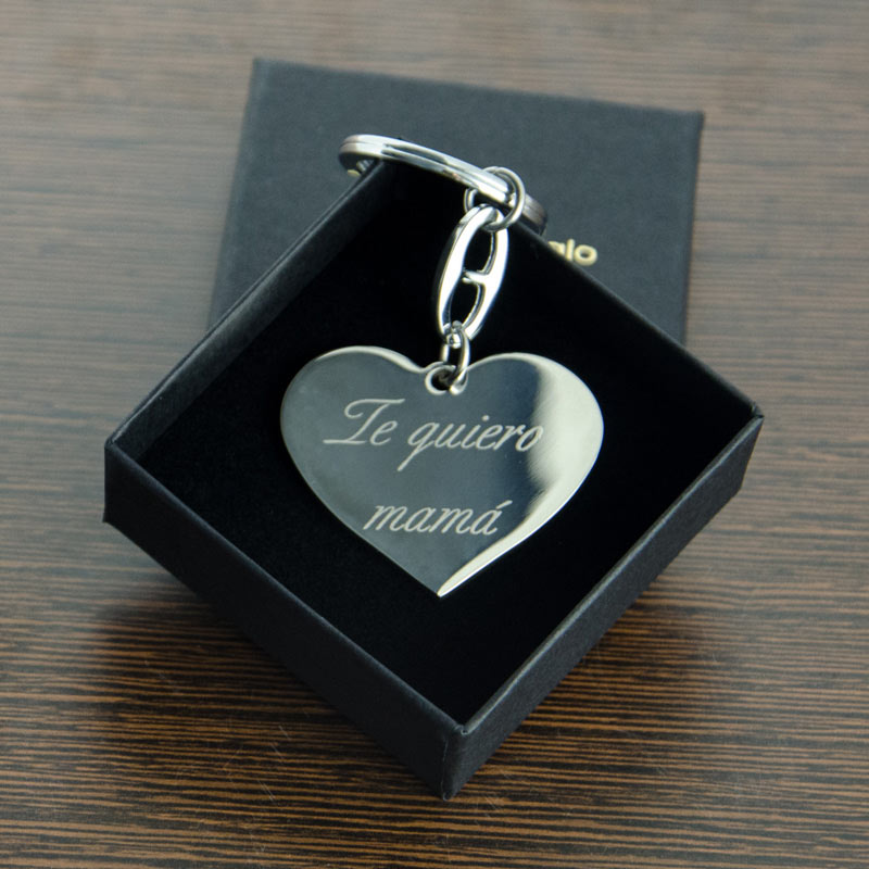 Regalos personalizados: Llaveros personalizados: Llavero corazón con texto grabado