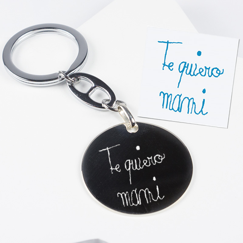 Regalos personalizados: Llaveros personalizados: Llavero de plata con tu letra grabado