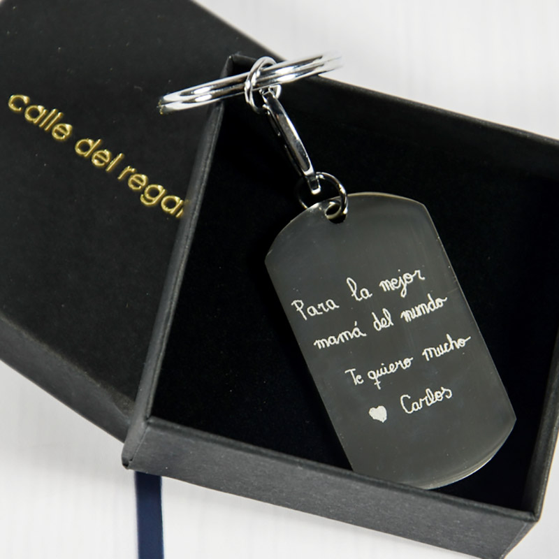 Regalos personalizados: Llaveros personalizados: Llavero con tu letra grabada