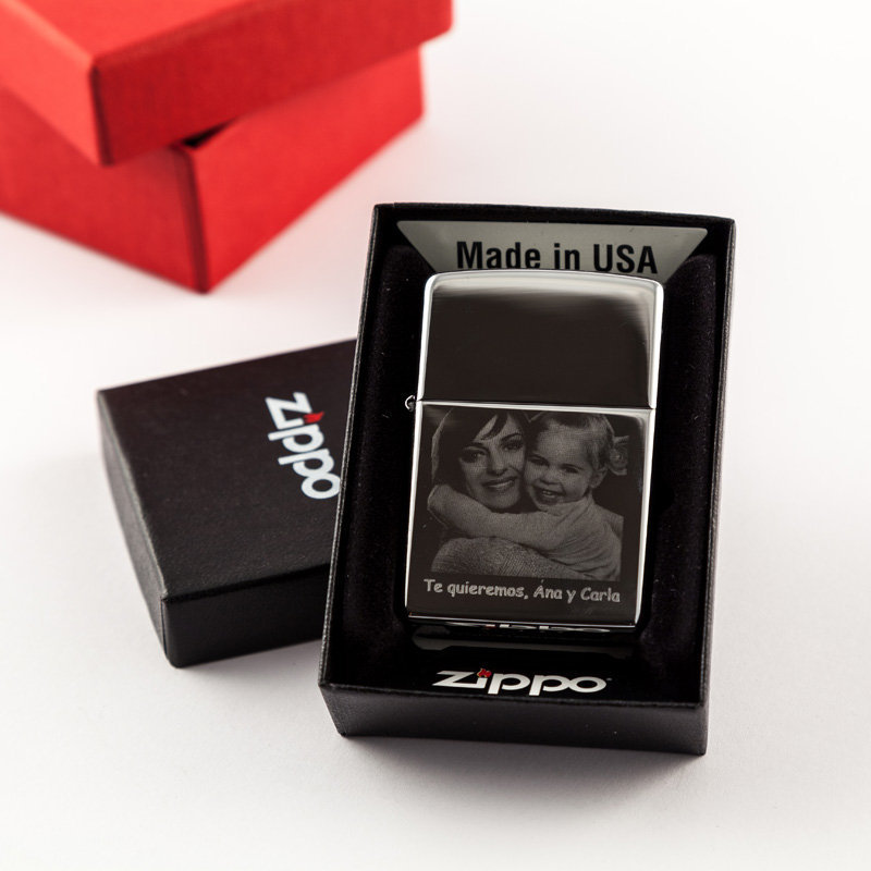 Regalos personalizados: Regalos con nombre: Mechero Zippo grabado con foto