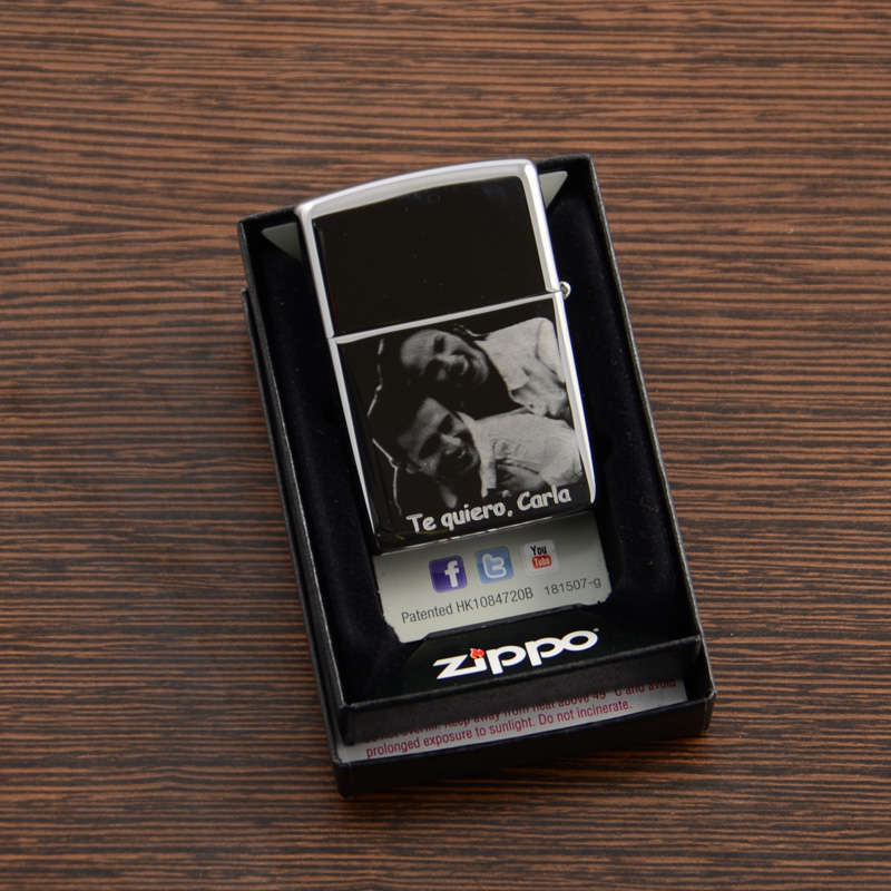 Regalos personalizados: Regalos con nombre: Mechero Zippo grabado con foto