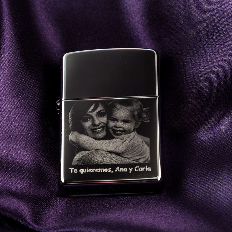 Regalos personalizados: Regalos con nombre: Mechero Zippo grabado con foto