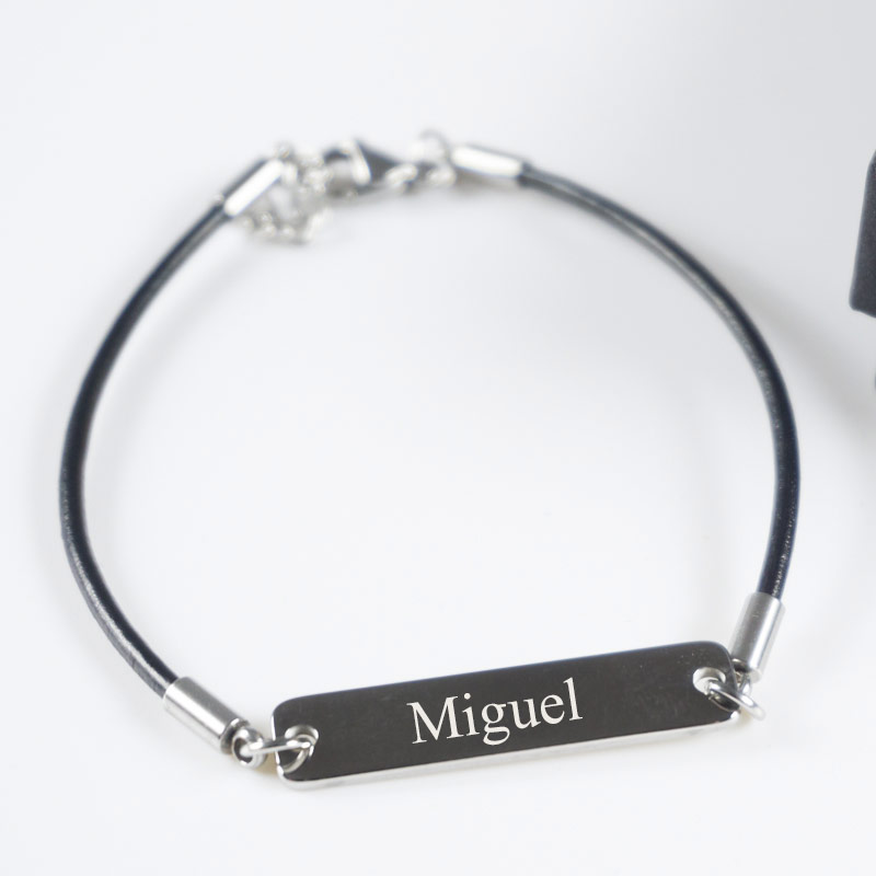 Regalos personalizados: Joyas personalizadas: Pulsera de acero y cuero personalizada