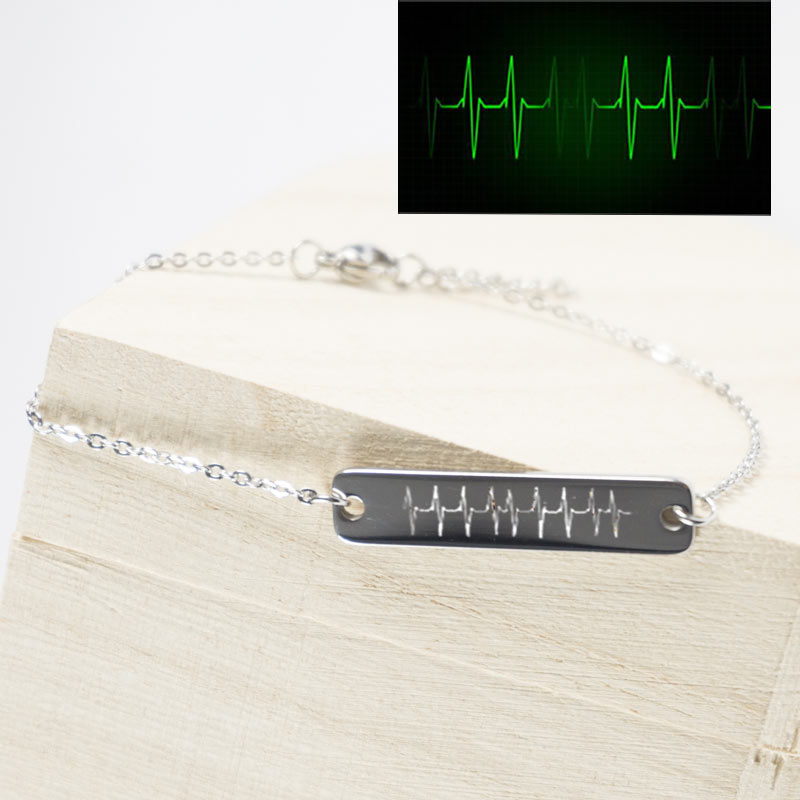 Regalos personalizados: Regalos con nombre: Pulsera de cadena personalizada 'Latidos'