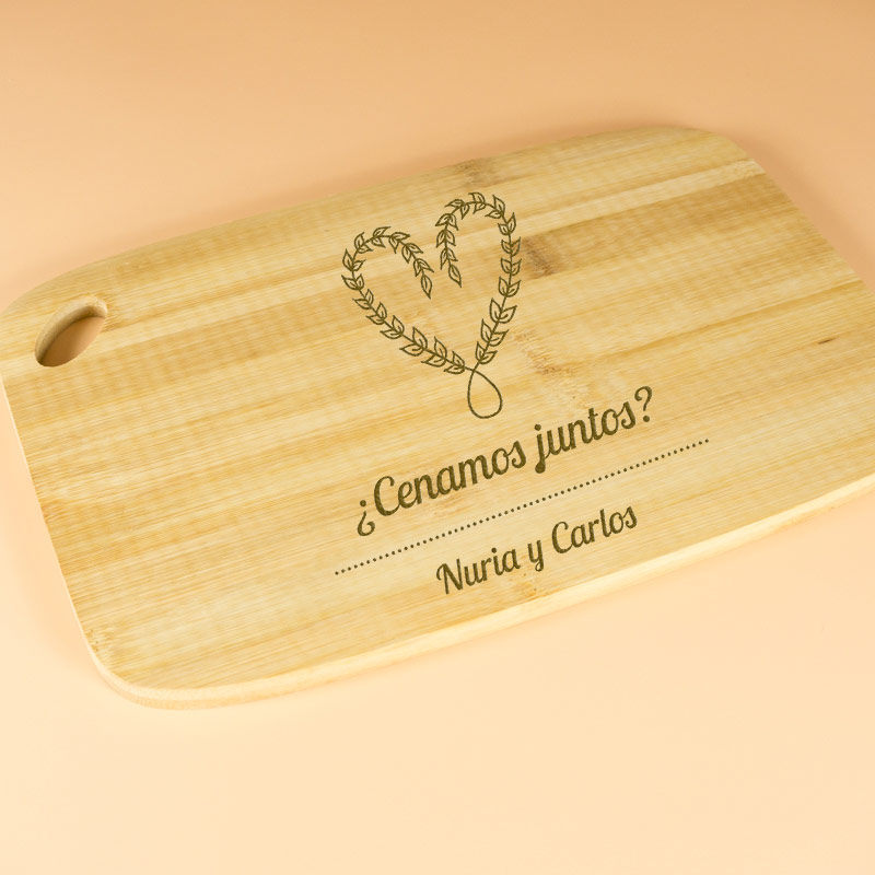 Regalos personalizados: Diseño y decoración: Tabla de madera grabada con corazón