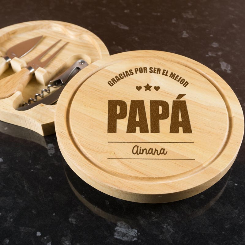 Regalos personalizados: Regalos con nombre: Tabla de quesos personalizada para papá