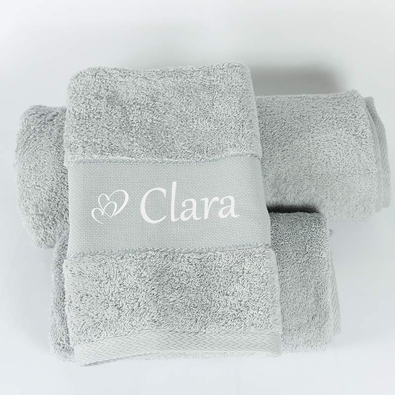 Regalos personalizados: Regalos bordados: Toalla con cenefa bordada