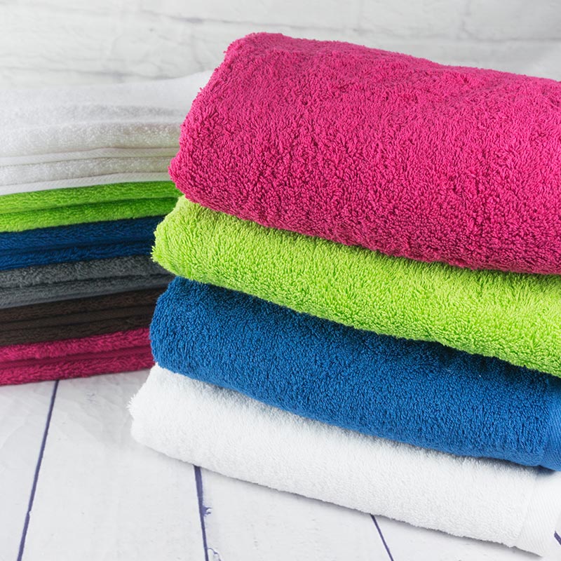 Regalos personalizados: Regalos bordados: Set de toallas con iniciales bordadas