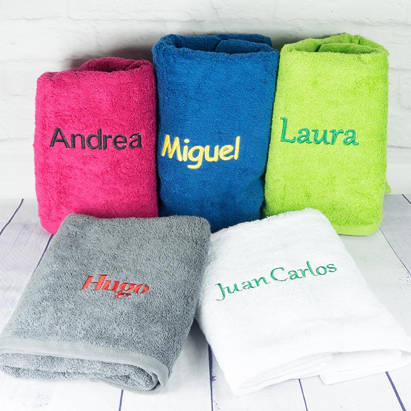 Regalos personalizados: Regalos bordados: Toallas con nombre bordado