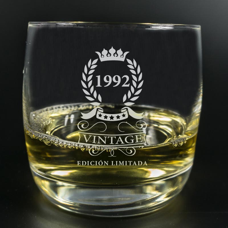 Regalos personalizados: Cristalería personalizada: Vaso de whisky grabado '30 Cumpleaños'