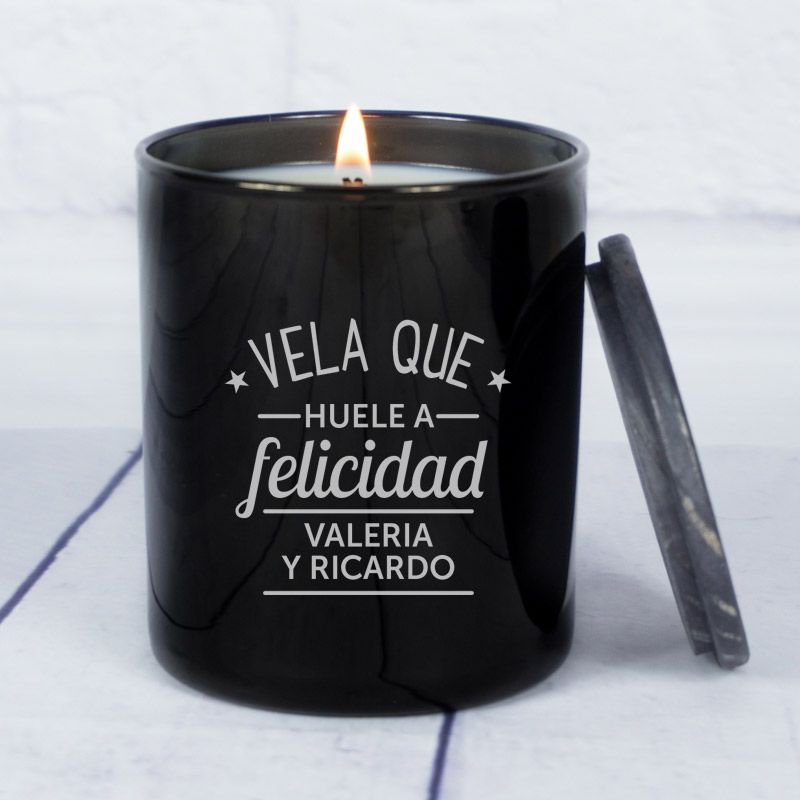 Regalos personalizados: Velas personalizadas: Vela grabada 'Huele a felicidad' con campana de cristal