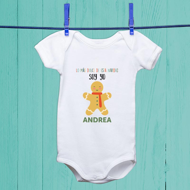 Body personalizado para bebé con frase divertida y dibujo de pañal.