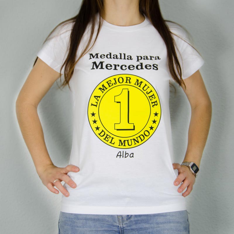 Regalos personalizados: Camisetas personalizadas: Camiseta medalla mejor mujer personalizada