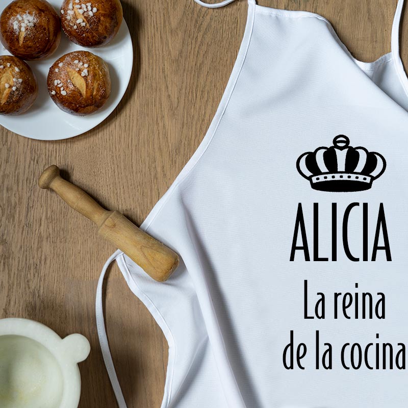 Delantal La reina de la cocina personalizado