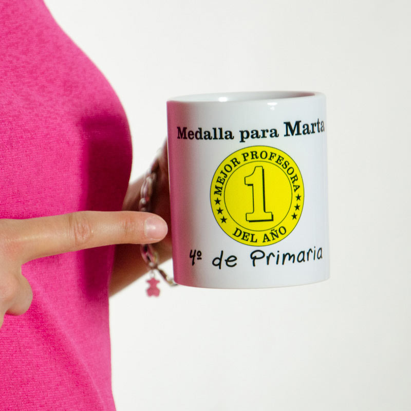 Regalos personalizados: Tazas personalizadas: Taza personalizada 'Medalla al mejor profe del año'