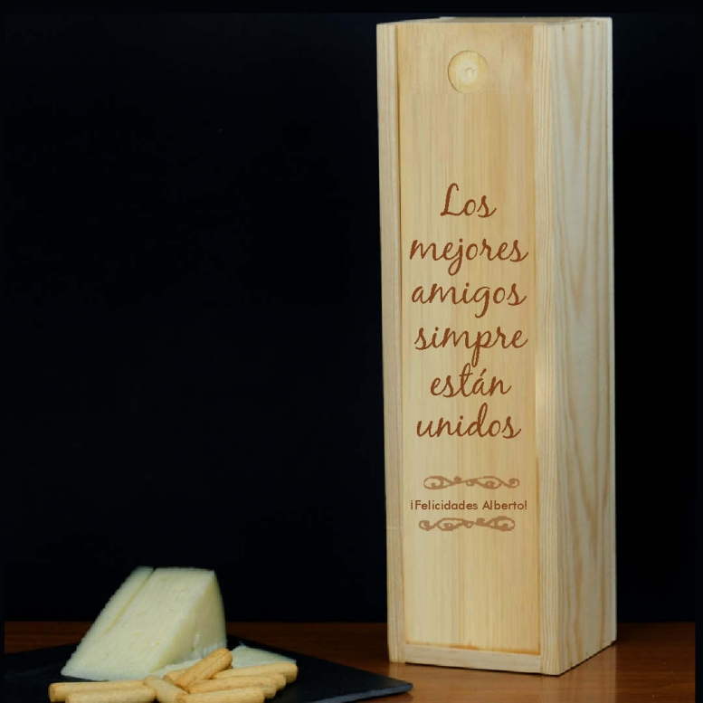 Regalos con nombre: Caja botella de vino con texto grabado Regalos con nombre: Caja botella de vino con texto grabado
