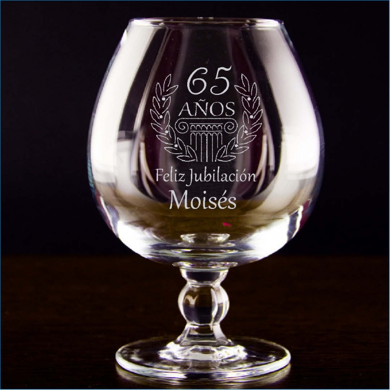 Regalos con nombre: Copa de brandy grabada para cumpleaños Regalos con nombre: Copa de brandy grabada para cumpleaños