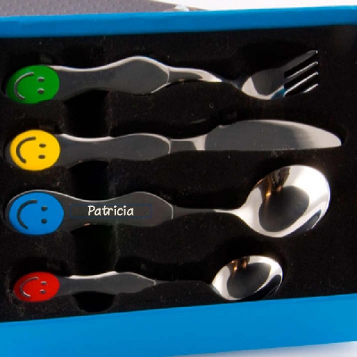 Regalos con nombre: Cubiertos personalizados Smiley Regalos con nombre: Cubiertos personalizados Smiley